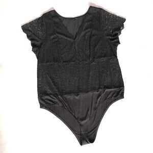 Torrid Black Lace V-Neck Bodysuit Women’s plus Size 5X Short Flutter Sleeves